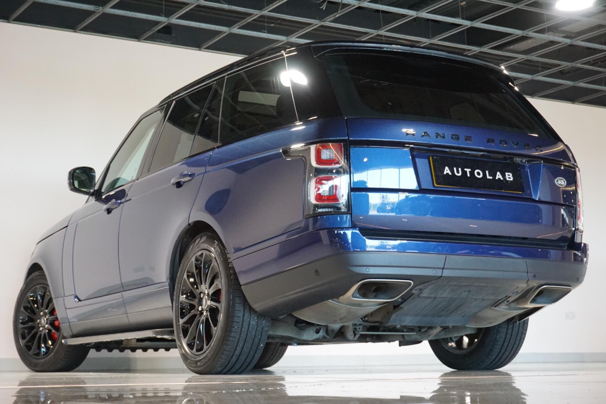 Land Rover Range Rover 2.0 P400e 12.4kWh GPF Vogue SUV 5dr Petrol Plug-in Hybrid Auto 4WD Euro 6 (s/s) (404 ps)